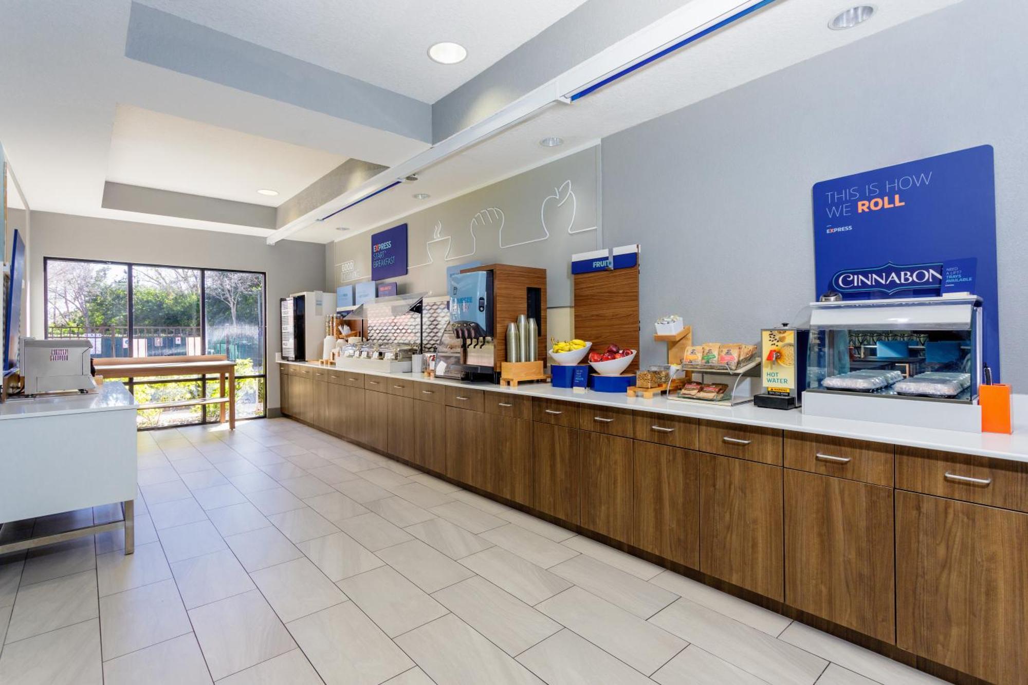 Holiday Inn Express Orlando-Ocoee East By Ihg Exterior photo